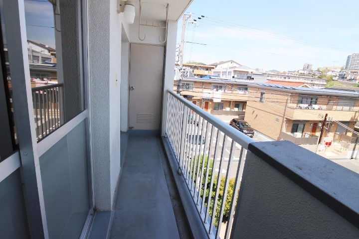 垂水農住団地8号棟のバルコニー