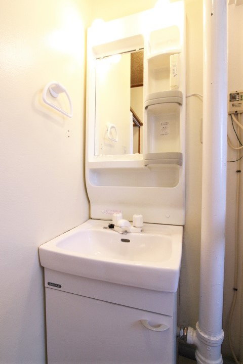 垂水農住団地8号棟の洗面所