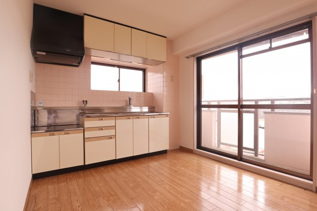 泉ヶ丘マンションの居間・リビング