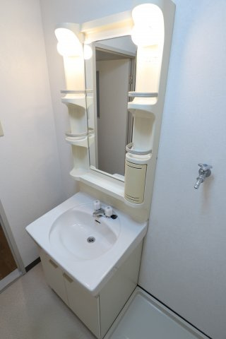 泉ヶ丘マンションの洗面所