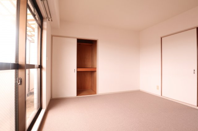 泉ヶ丘マンションの寝室