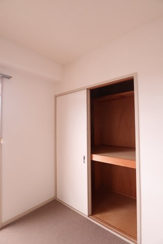 泉ヶ丘マンションの収納