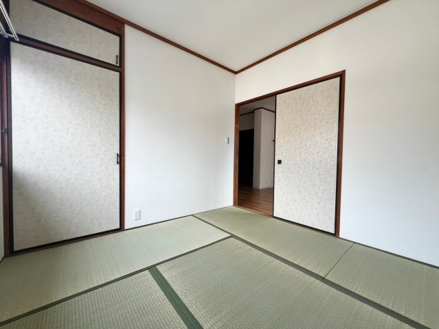 シティハイム歌敷山の和室