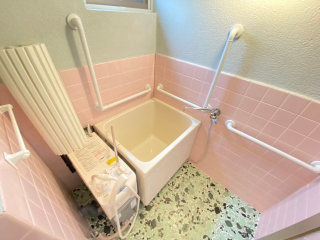 光陽ハイツの浴室