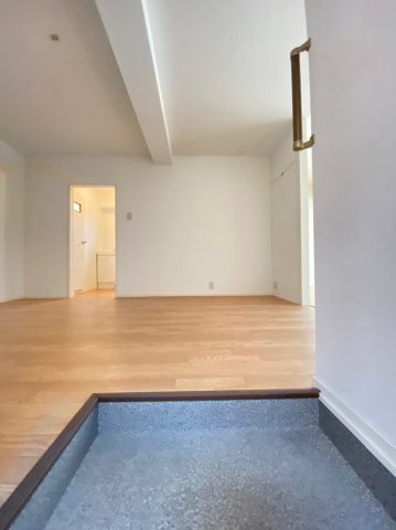 光陽ハイツの玄関