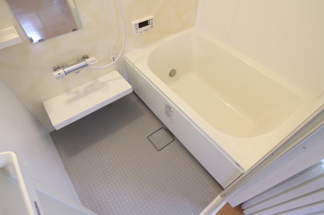 城が山1丁目戸建の浴室