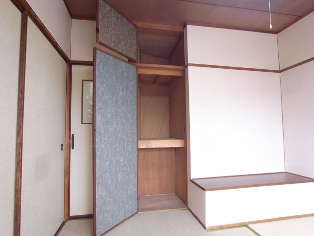 舞子八木ハイツの収納