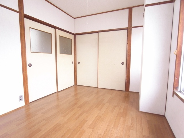 舞子八木ハイツの居間・リビング