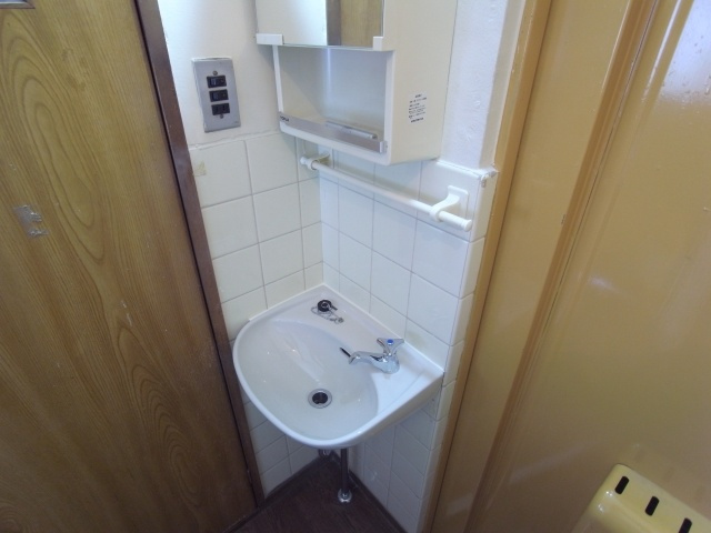 舞子八木ハイツの洗面所