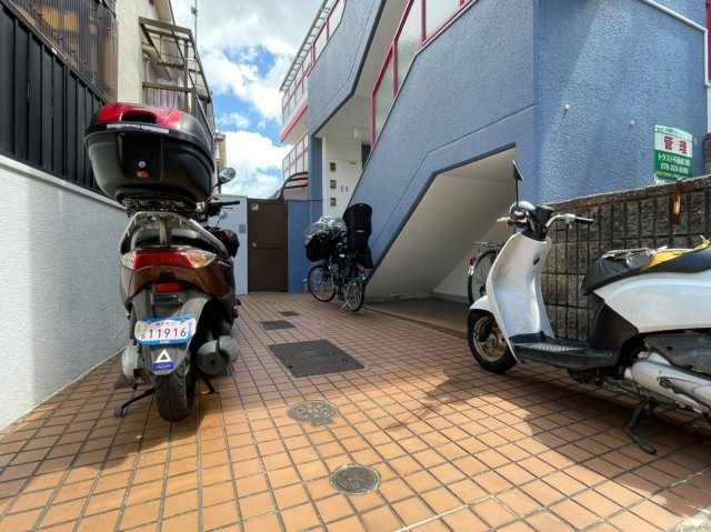 ハイツ甲村Ａ棟の駐車場