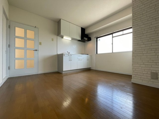 ハイツ甲村Ａ棟の居間・リビング