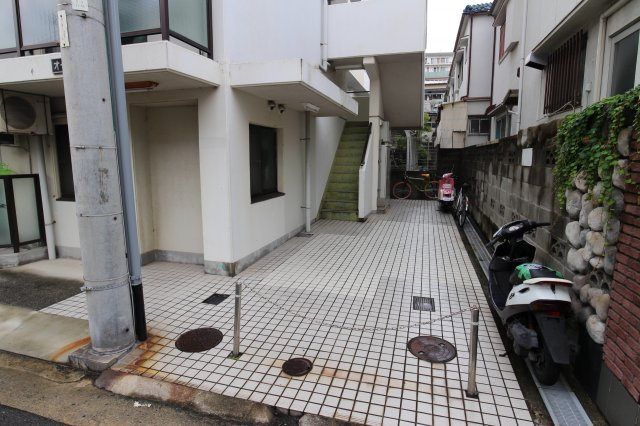 オービット垂水のエントランス