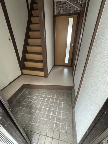 板宿町3丁目戸建の玄関