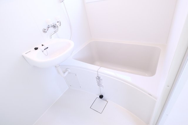 塩屋町６丁目テラスハウスの洗面所