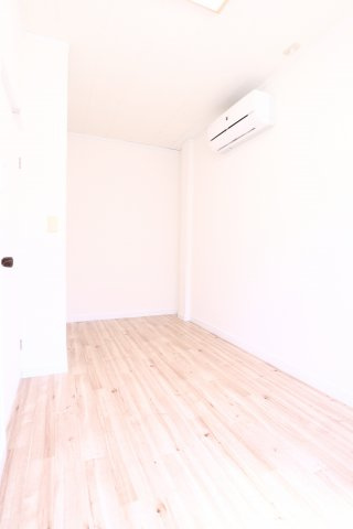 塩屋町６丁目テラスハウスの子供部屋