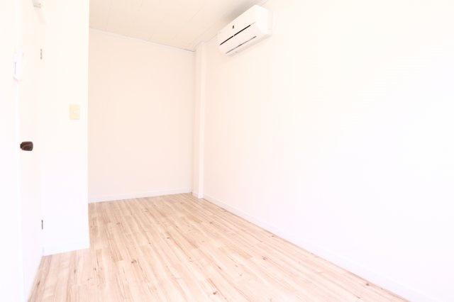 塩屋町６丁目テラスハウスの寝室