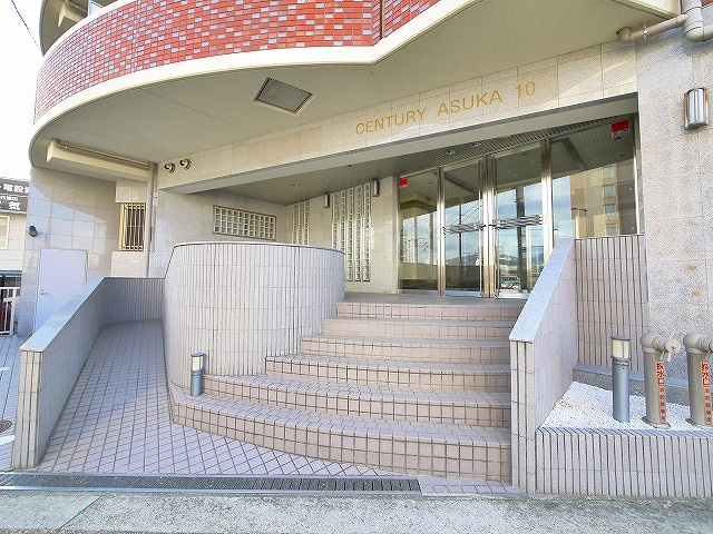 CENTURY・アスカⅩ（10）のエントランス|落ち着いたエントランスです
