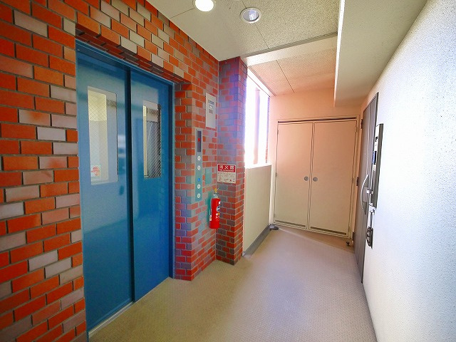 CENTURY・アスカⅩ（10）のエントランス|建物の内部です