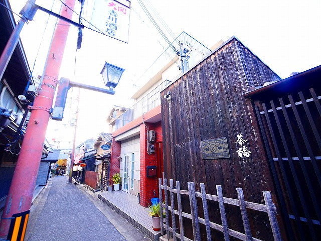 植畑ビルの外観