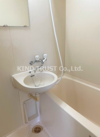 レジデンスイン梅田の浴室|きれいなお風呂です