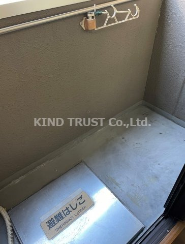 レジデンスイン梅田のバルコニー|暖かな日差しのふりそそぐバルコニー