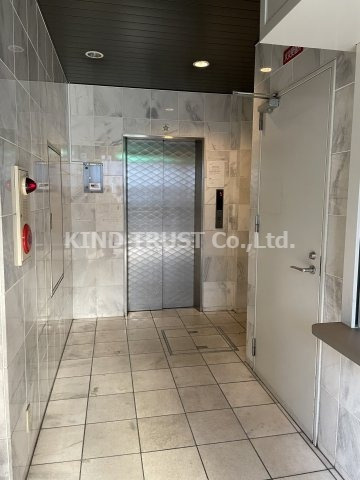 レジデンスイン梅田のロビー|建物の内部です