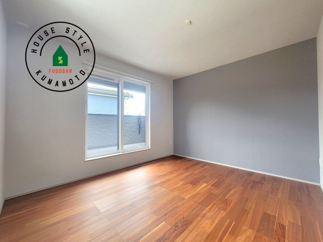 上益城郡御船町陣第1-1棟（1号棟）の寝室|主寝室には収納力に優れたクローゼットがありますので、お部屋もすっきり片付きます。