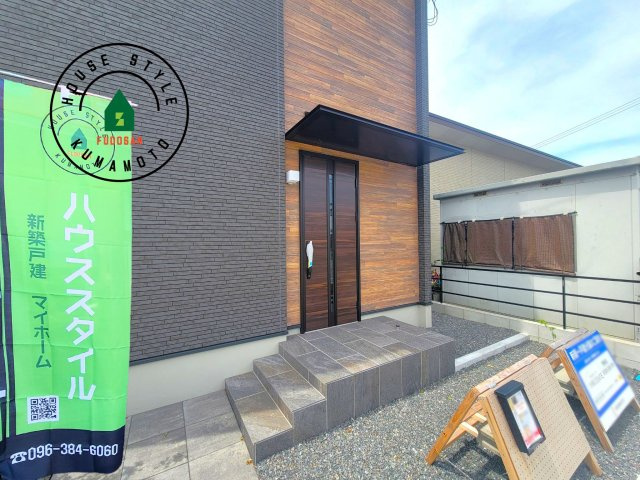 上益城郡御船町陣第1-1棟（1号棟）の玄関|おでかけの時も帰った時も、「我が家」を最初に感じでもらえる素敵な空間に。