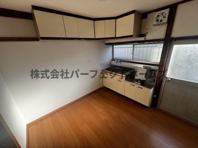 堂山1丁目テラスの居間・リビング|ゆったりとした居間です