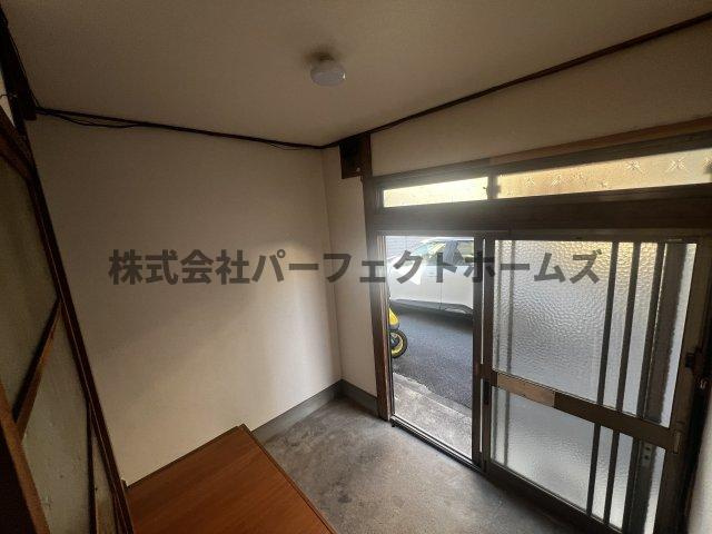 堂山1丁目テラスの玄関|明るい玄関です