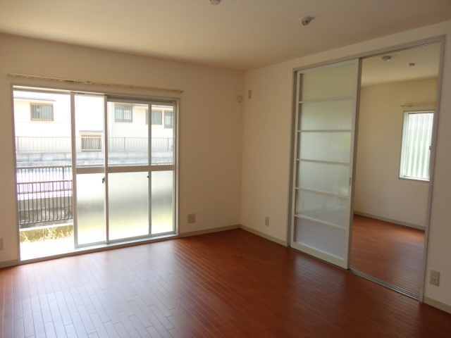 ラピート6Xの居間・リビング