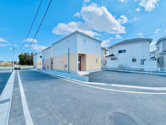 前橋市江田町の前面道路含む現地写真|車の通りも少なく駐車も楽々♪