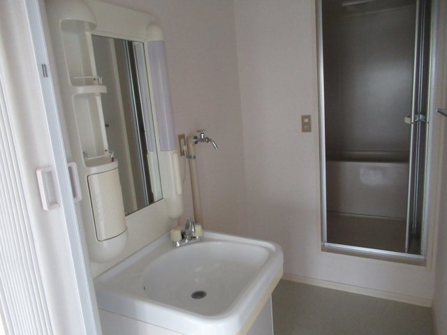 メゾン・ジュネスⅠの独立洗面台