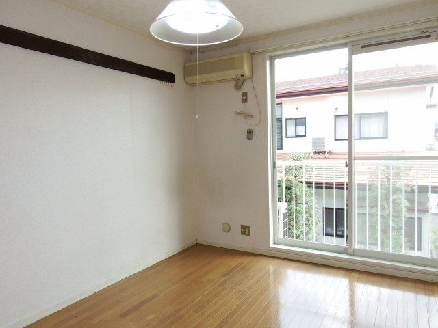 メゾン・ジュネスⅠの洋室