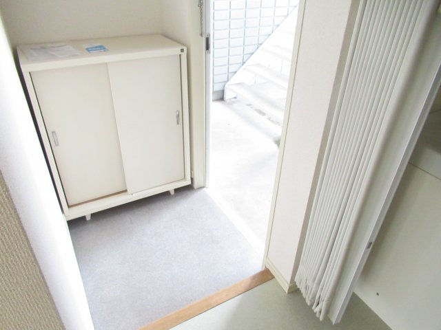 メゾン・ジュネスⅠの玄関