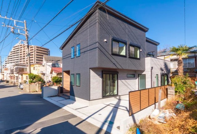 茅ケ崎市中島デザイナーズハウスの前面道路含む現地写真