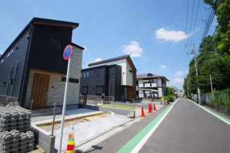 【前面道路含む現地写真】