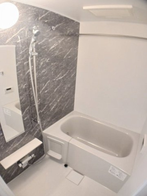 【浴室】 | アンサンブルⅡ | 落ち着いた空間のお風呂です