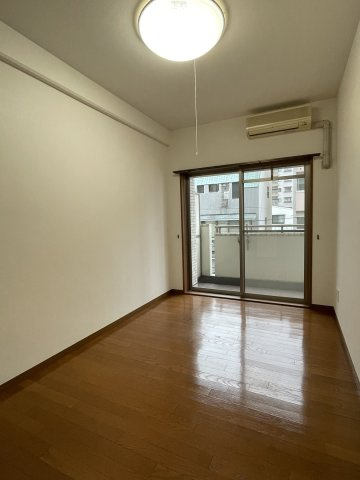 シャルムコート大街道の洋室