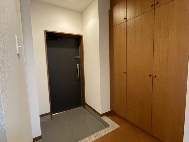 シャルムコート大街道の玄関