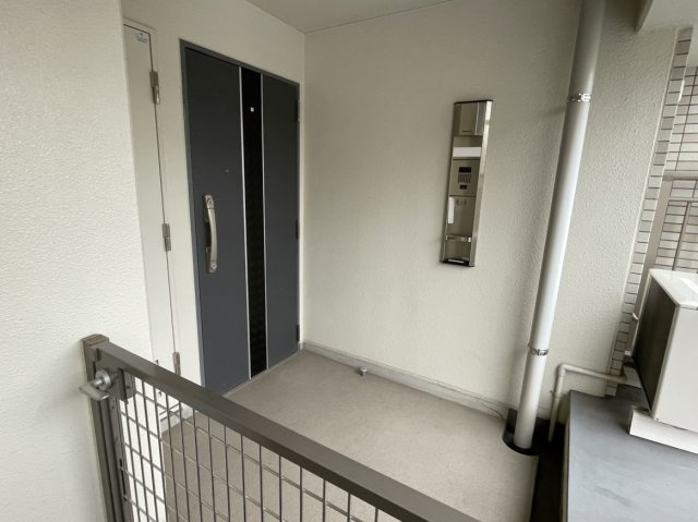 シャルムコート大街道の玄関