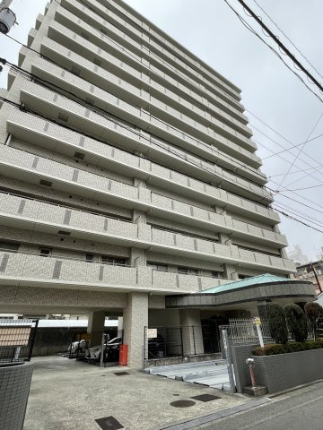 シャルムコート大街道の外観