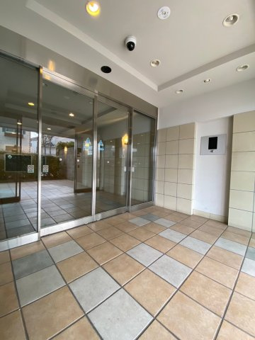 サンクレイドル水戸リアマーレのロビー|風除室