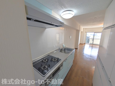 【キッチン】 | エーデルハイム大蔵谷 | グリル付き3口ガスコンロのシステムキッチンです♪