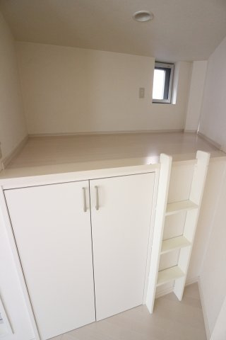 PUPAビルのバルコニー