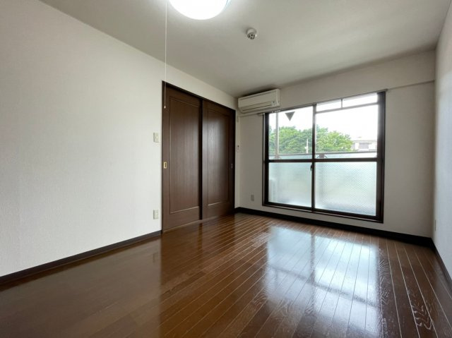 イルマーレ須磨の寝室