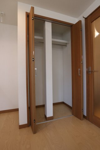 ワコーレヴィアーノ須磨関守町2丁目の収納