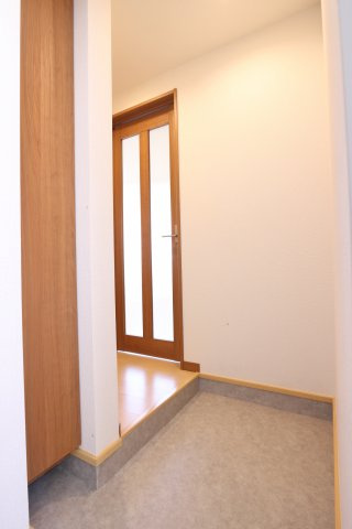 ワコーレヴィアーノ須磨関守町2丁目の玄関