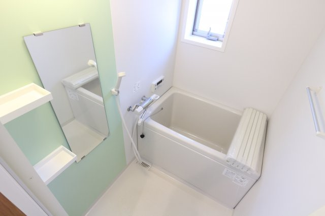 ワコーレヴィアーノ須磨関守町2丁目の浴室