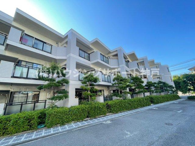 ガーデンハイツ桃山台2番館の外観